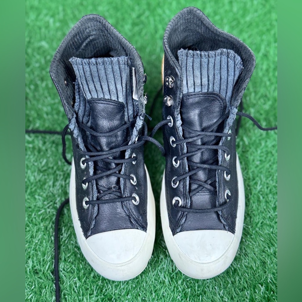 Converse Women’s Black and White‎ High-Top Platform Sneakers Size 7